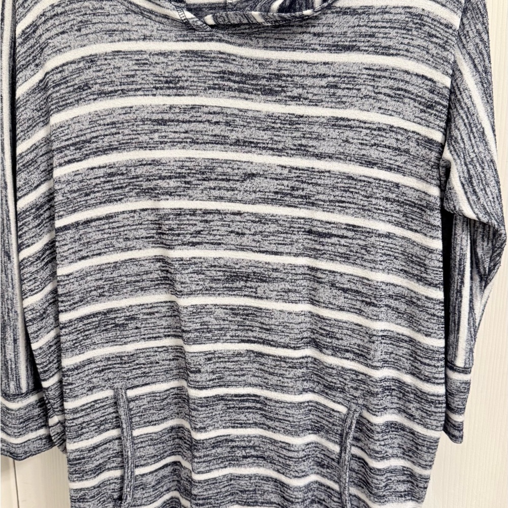 Market & Spruce Navy and White Striped Top